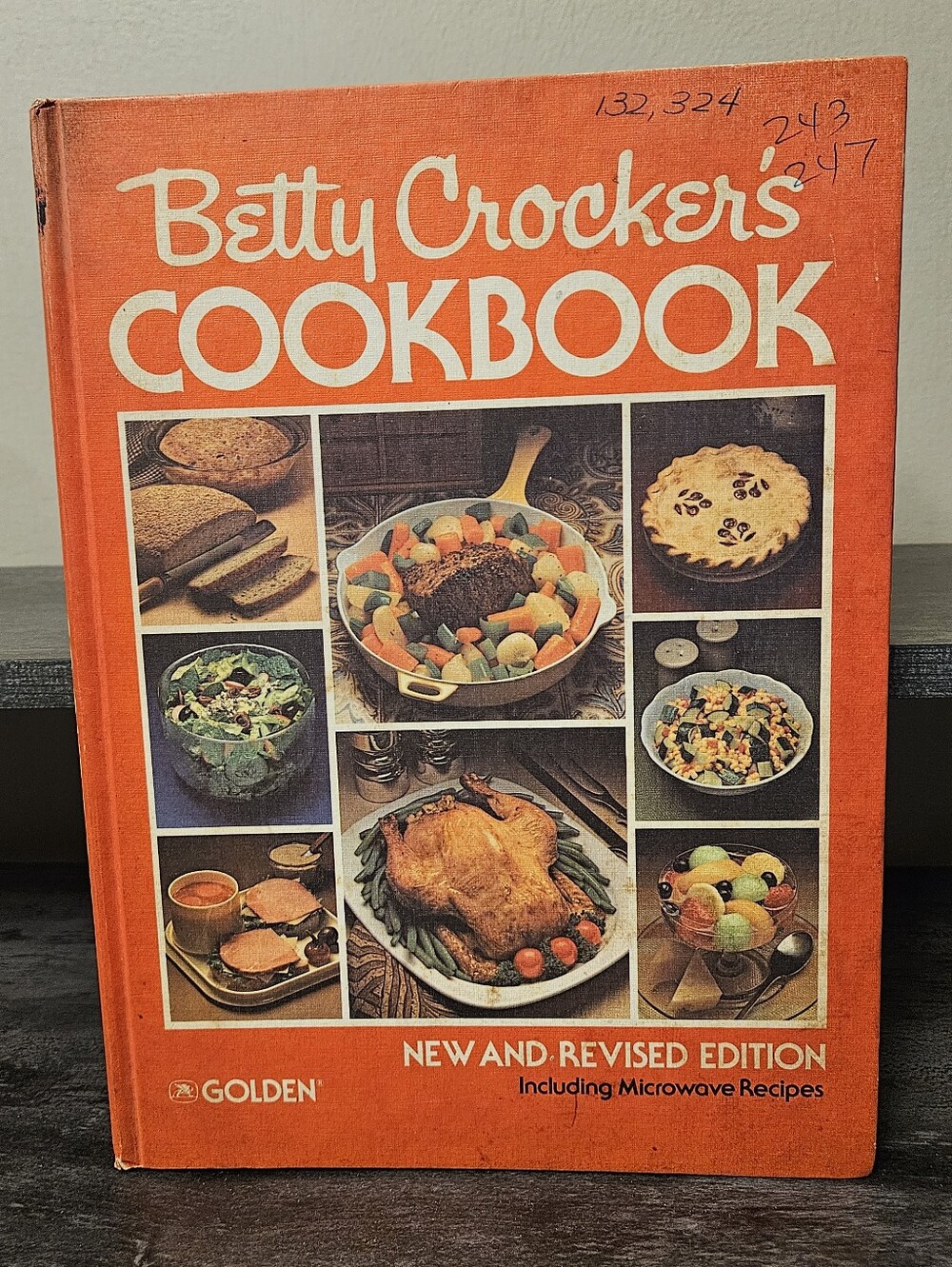 Retro 1970s Betty Crocker Hardback Cookbook